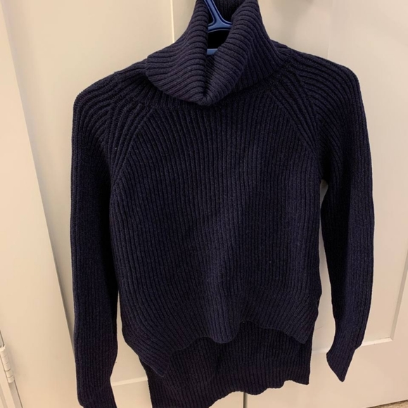 Navy Aritzia Lin Sweater - Picture 2 of 3